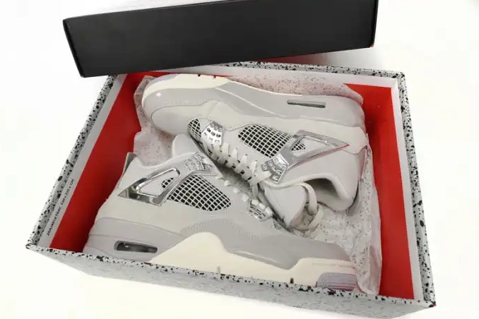 1st Kicks AQ9129-001 WMNS Jordan Air Frozen Moments 4 0512